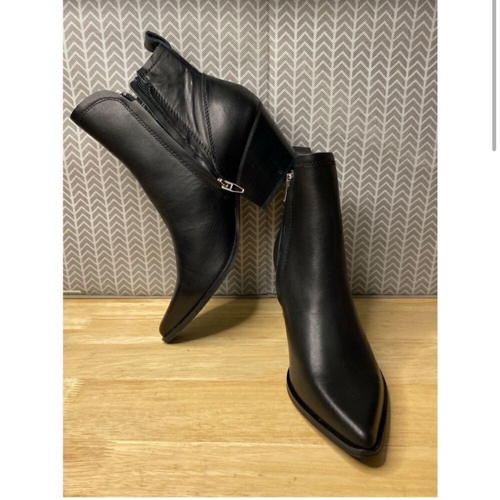 Dolce Vita Sammey Black Leather booties